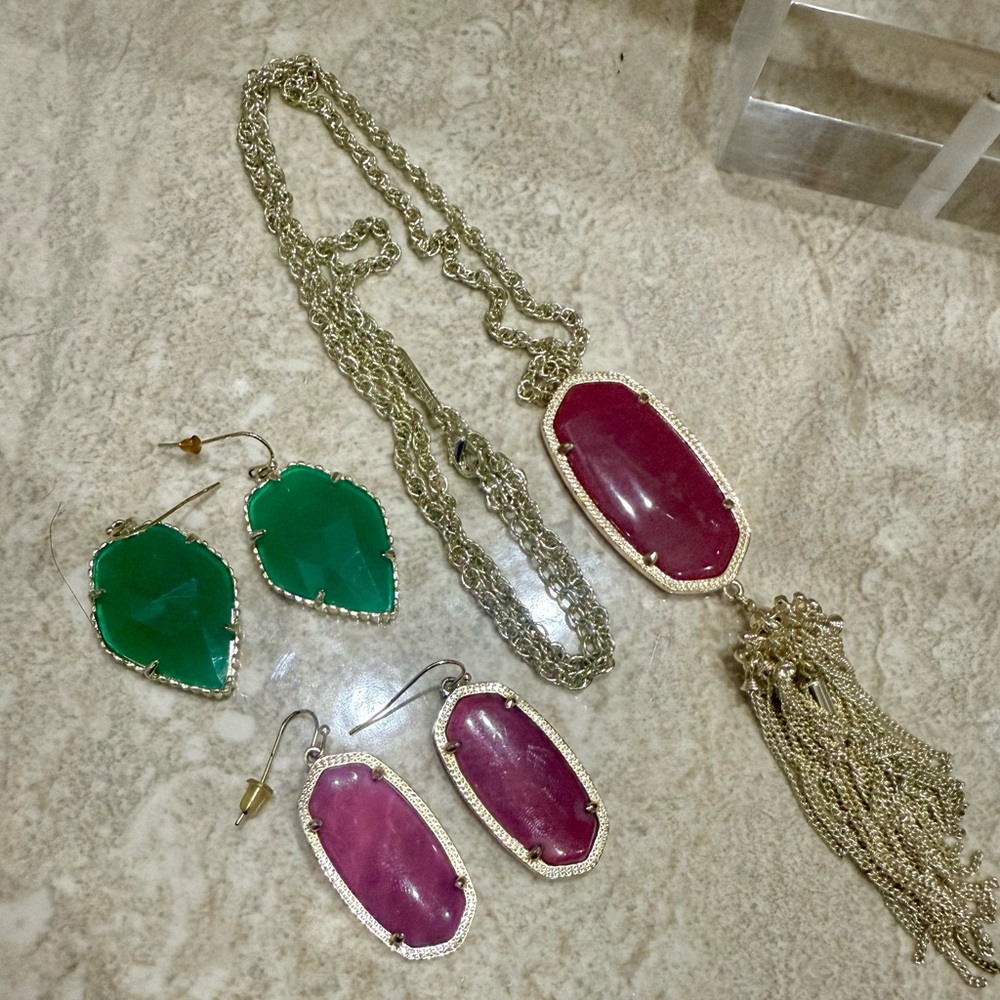 Kendra Scott Pink and Green Necklace Set